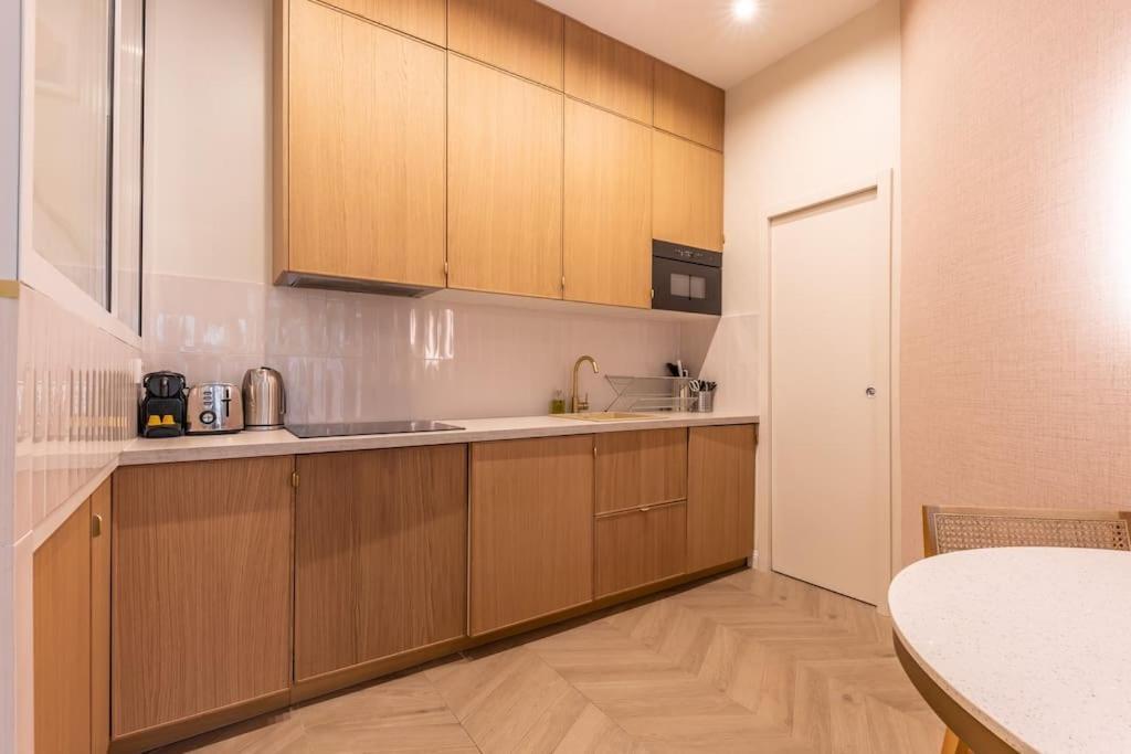 Elegant 4-Star Stay In Central Paris - Suite Apart エクステリア 写真